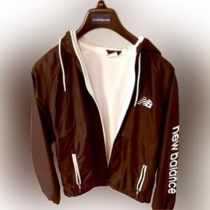 New Balance wind breaker mens Small